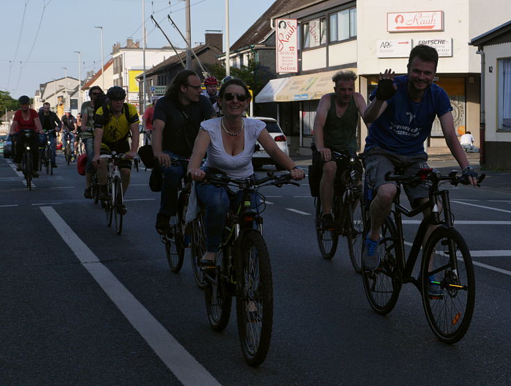 © www.mutbuergerdokus.de: 'Critical Mass Solingen'