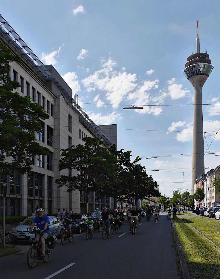 © www.mutbuergerdokus.de: 7. 'ADFC Fahrrad*Sternfahrt NRW'