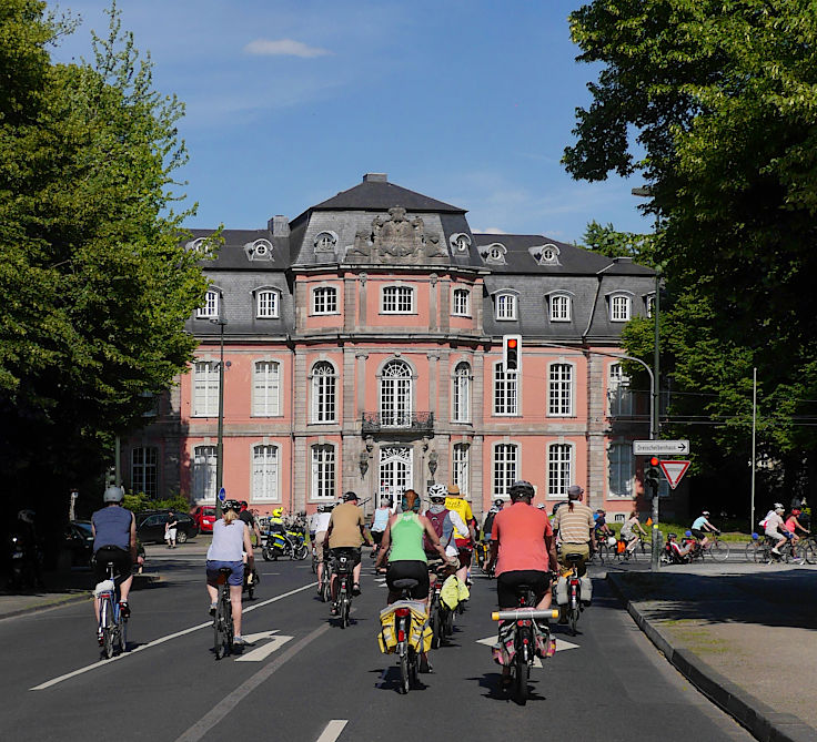 © www.mutbuergerdokus.de: 7. 'ADFC Fahrrad*Sternfahrt NRW'