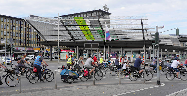 © www.mutbuergerdokus.de: 6. 'Mönchengladbacher Fahrradsternfahrt'