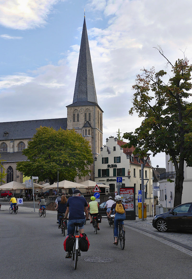 © www.mutbuergerdokus.de: 6. 'Mönchengladbacher Fahrradsternfahrt'