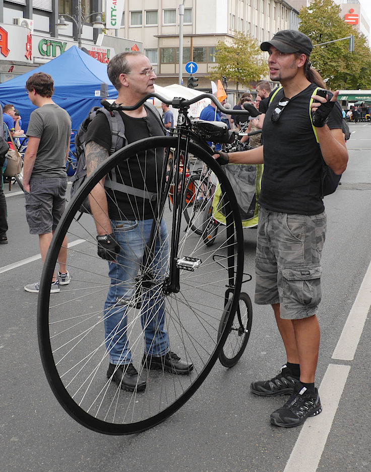 © www.mutbuergerdokus.de: 6. 'Mönchengladbacher Fahrradsternfahrt'