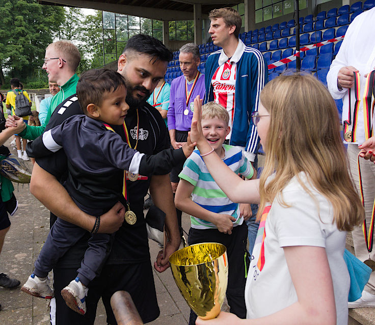 © www.mutbuergerdokus.de: Fußball Freunde Büderich '22 e.V.: 'Fußballfest der Vielfalt'